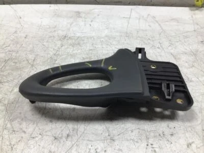 CHEVROLET SUBURBAN 2000 2006 CENTRO DIREITO LADO B PILAR AUXILIAR SUPORTE ADERÊNCIA AGARRAR - Imagem 1 de 4