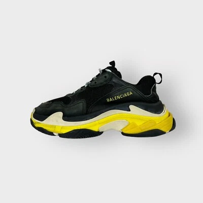 Autêntico Sapato Balenciaga Triple S Preto Amarelo tamanho 40 - Imagem 1 de 4