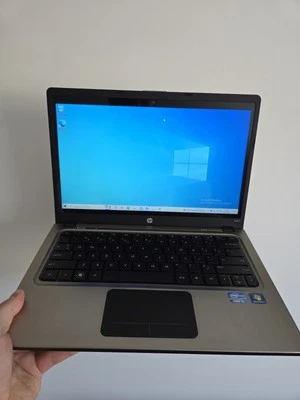 HP Folio 13-2000,4gb ram,128gbssd,i5 Laptop  - Image 1 of 4
