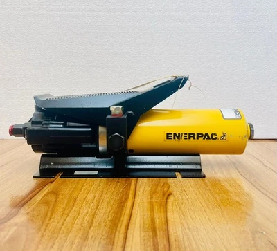 Enerpac PA133 Pneumatic Air Hydraulic Foot Operated Pump 700 Bar/ 10,000 Psi - Image 1 of 4