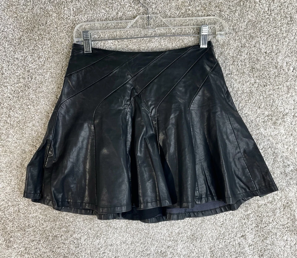 Free People 女式 0 码黑色迷你皮革聚氨酯褶饰裙 — 第 1/4 张图片