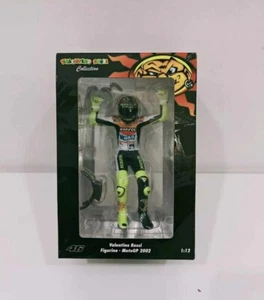 Minichamps 1:12 Scale Valentino Rossi 2002 World Champion Motogp 2002 Figure - Picture 1 of 6