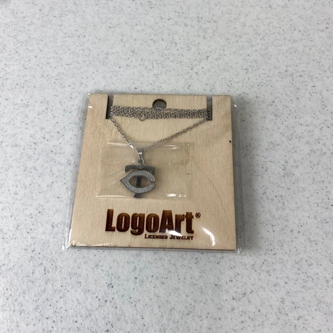 Logo Art MLB Stainless Steel Minnesota Twins Pendant Necklace NWT Cover