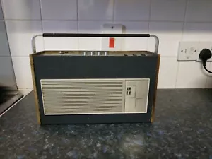 Vintage Invicta model 8017 FM/LW/MW Radio Repairs Spares Prop Restoration - Picture 1 of 6