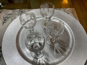 Vintage Grape Vine Design Sherry Glasses, Retro 4 Liqueur Glasses, Port Glasses, - Picture 1 of 6