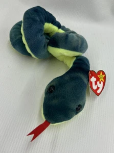 Ty HISSY The Snake Beanie Baby 1997 Retirado RARO Como Nuevo - Imagen 1 de 6