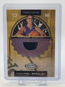 2001 Fleer Hot Prospects Basketball Card #97 Michael Bradley Raptors Swatch /1000 - Bild 1 von 3