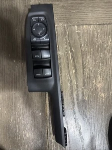 GM Front Driver Side Door Window Control Switch 84699726 - Picture 1 of 3