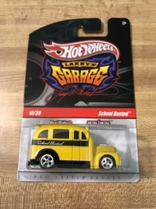 2009 Hot Wheels LARRY'S GARAGE #10 * SCHOOL BUSTED * BUS YELlow - Picture 1 of 2