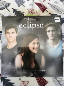 ECLIPSE 16 MESES CALENDARIO DE PARED CREPÚSCULO SAGA CALENDARIO 2011 NUEVO Bella Edward - Imagen 1 de 9