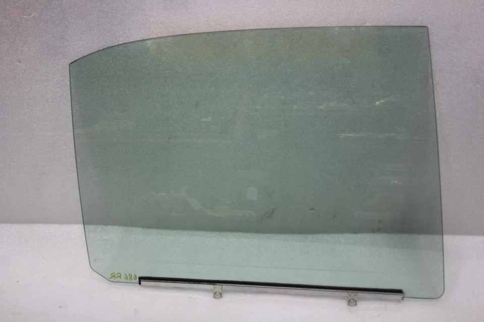 2001 LEXUS LS430 VENTANA DE VIDRIO DE PUERTA TRASERA DEL LADO DERECHO DEL PASAJERO Foto 1 de 4