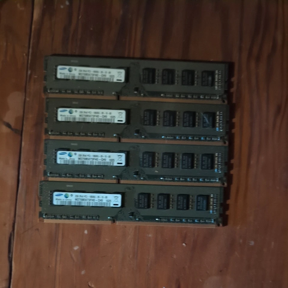 Memoria de escritorio Samsung 4 GB 2x2 GB 1Rx8 PC3-10600U DDR3-1333 MHz para HP 497157-D88 Foto 1 de 1