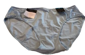 NEW BALI COMFORT REVOLUTION BRIEF SIZE 2XL/9 LIGHT BLUE - Picture 1 of 8