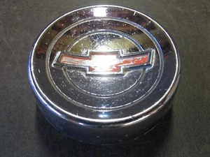 1960 1961 1962 1963 64 65 1966 CHEVROLET TRUCK STEERING WHEEL HORN BUTTON CENTER - Picture 1 of 4