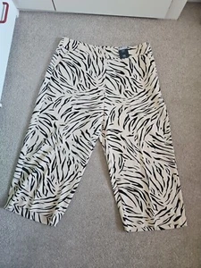 M & S Cream/Black Animal Print Wide Trousers With Pockets & Size 20 Short Leg - Picture 1 of 11