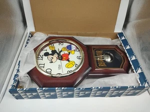 Reloj de Pared Péndulo Disney Mickey Mouse Disney Time Lorus Cuarzo - Imagen 1 de 6