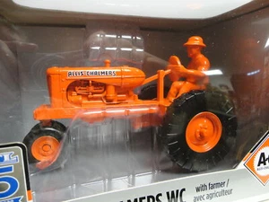Ertl Allis-Chalmers WC orange Traktor mit Landwirt 1/16 Prestige Ertl 75 Jahre - Bild 1 von 3