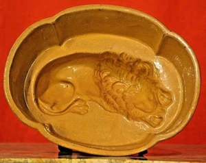 Large antique sienna glazed pottery lion mould vase Georgian urn French Anduze - Picture 1 of 12