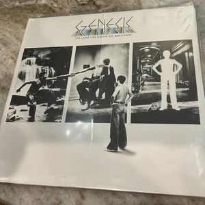 GENESIS 2LP THE LAMB LIES DOWN ON BROADWAY 2013 180G Remaster NM/NM GENLPY 5 - Picture 1 of 3