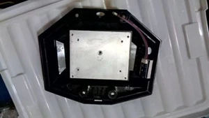 Kunststoff Dual Controller Gehäuse und Kühlkörper und Batterieanzeige - Bild 1 von 8