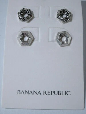 Juego de 2 pendientes Banana Republic para mujer de plata con tachuelas de cristal recortadas nuevos con etiquetas  Foto 1 de 4