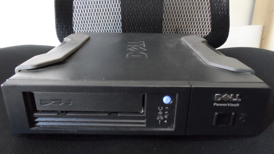 DELL LTO3 Ultrium3 SCSI HH 45E3731 0U306F U306F 45E1037 External Tape Drive - Image 1 of 3