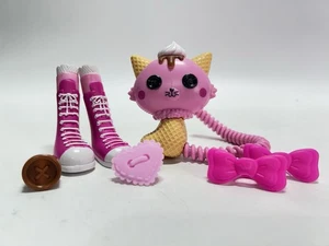 Lalaloopsy Silly Hair Scoops Waffle Cone Replacement Pet Cat Boots Bow Accessory - Picture 1 of 12