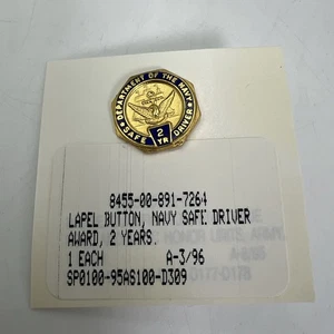 US NAVY SAFE DRIVER ANSTECKKNOPF 2 Jahre AWARD, GOLD!!! - Bild 1 von 2