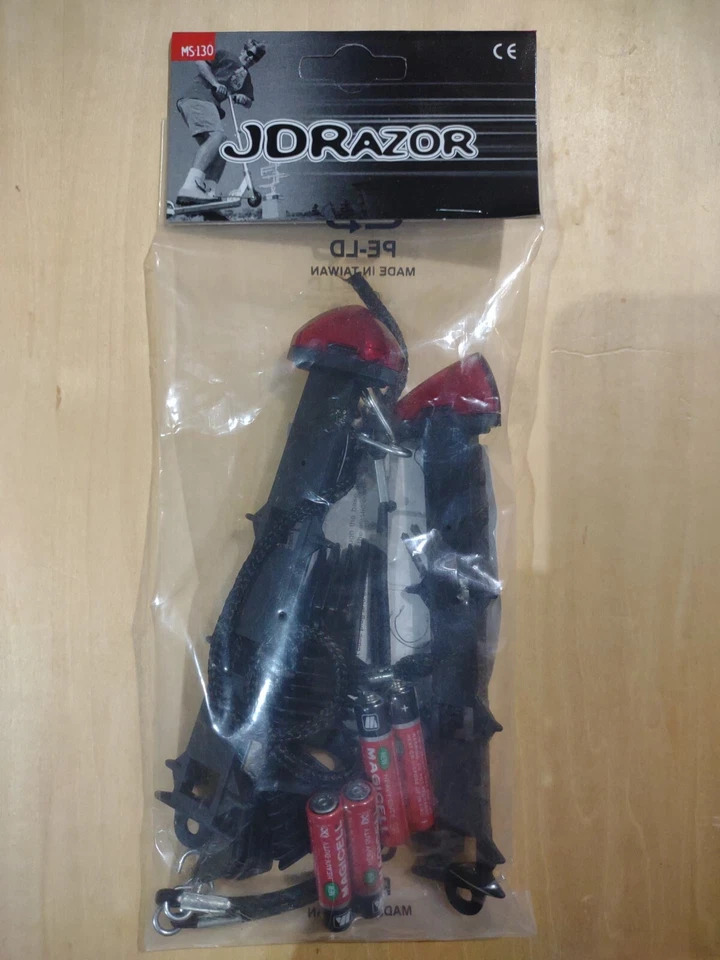 Razor Scooter #5120 Original Light Pods  - Image 1 of 4