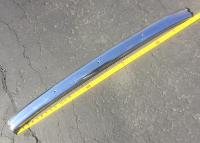 1963 1964 1965 FORD FALCON CONVERTIBLE EXTERIOR WINDSHIELD UPPER MOULDING / TRIM - Изображение 1 из 4