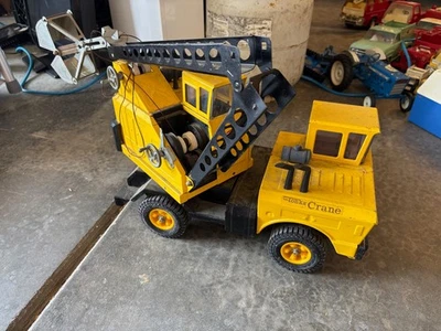 Tonka起重机卡车带盒 — 第 1/4 张图片