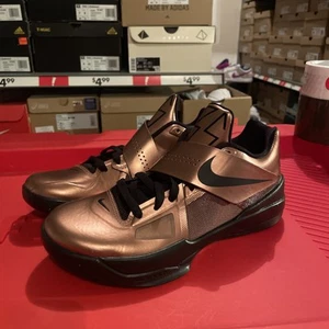 Nike Zoom KD 4 Christmas Copper Metallic Gold 2024 FZ5913-800 - Men's Size 7.5 - Picture 1 of 5