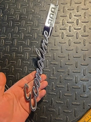 Ford Econoline Van Custom 300 68-74 emblema de metal 1968-1974 Foto 1 de 4