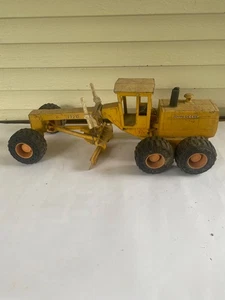 ERTL 1995 JOHN DEERE 1/16 SCALE 22" LONG 772B ROAD GRADER DIE CAST TOY - Picture 1 of 10