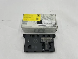 2001-2007 Mercedes Control Module Unit C230 C280 C350 C320 A 203 820 15 85 80 - Picture 1 of 4
