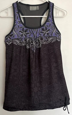 Camiseta sin mangas Athleta para mujer pequeña Yoga Tinker púrpura floral espalda deportiva sujetador de estante  Foto 1 de 4