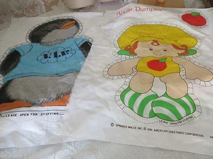 VINTAGE CUT AND SEW Strawberry Short Cake VIP 1980-1981 Pillow - Picture 1 of 3