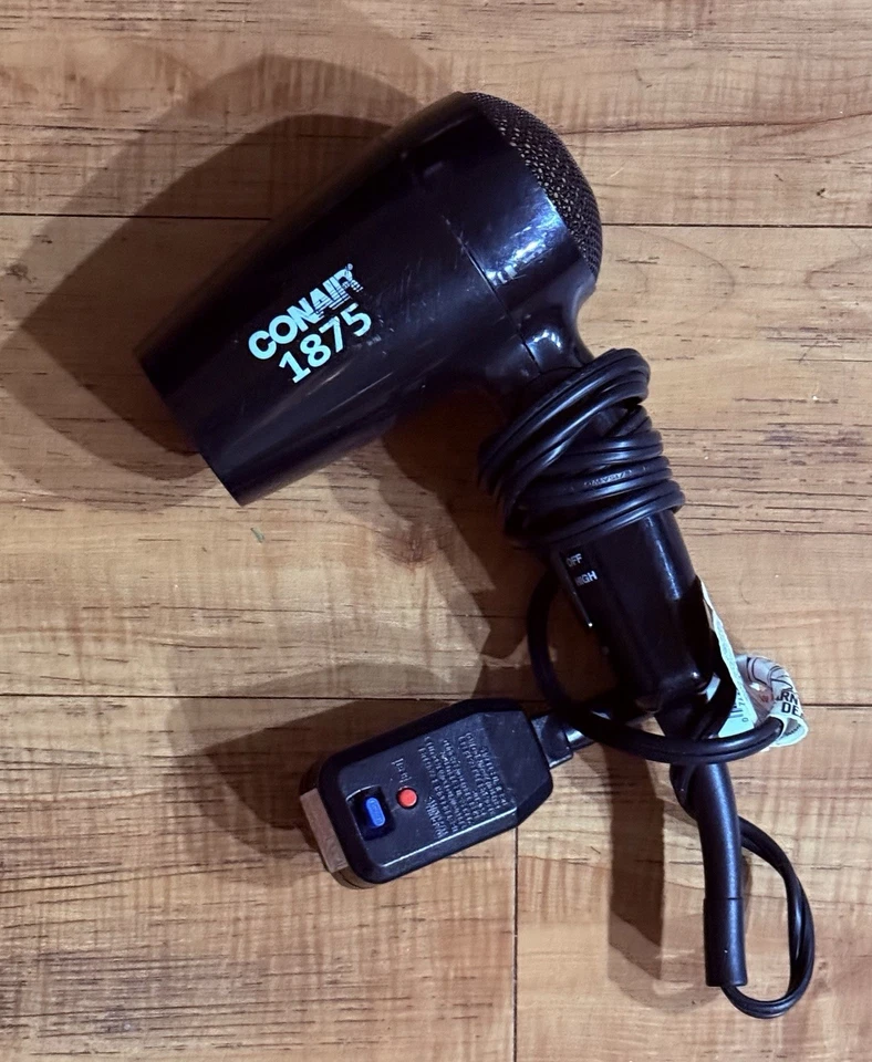 GORGEOUS!❤️CONAIR 1875 Hairdryer Works Great! Folds For Easy Packing *No Issues - Image 1 of 1