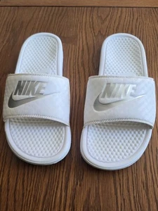Size 10 - Nike Slides Womens Benassi Just Do It White Metallic Silver - Picture 1 of 4