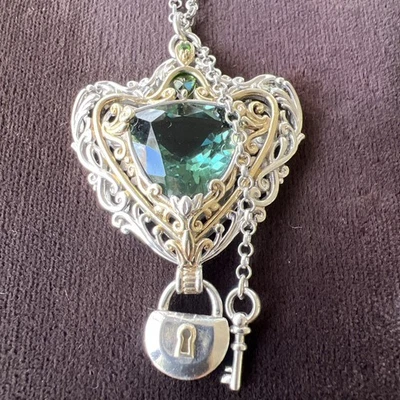 Collar de corazón, cerradura y llave vintage de diopsido cromado de plata esterlina con gemas en moda Foto 1 de 4