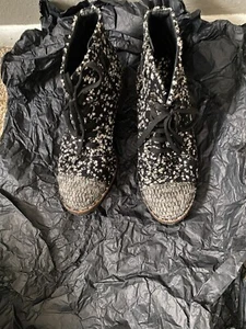 Chanel 2014 interlocking tweed boots - Picture 1 of 8