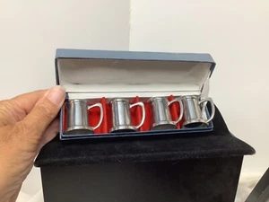 set 4 mini beer stien salt and pepper shaker pewter 1 1/2 inch  bar man cave - Picture 1 of 8