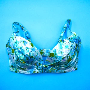 Victorias Secret 34DD White Floral Ruffle Underwired Push Up Bikini Top Swimwear - Picture 1 of 6