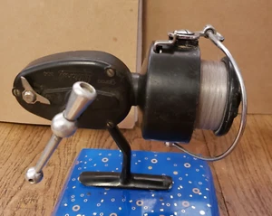 VINTAGE GARCIA MITCHELL 300 SPINNING FISHING REEL--FRANCE - Picture 1 of 13