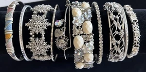 Lot Of 10 Piece Lot Silver Tone & Cream Bangle Bracelet Jewelry Enamel E6 - Picture 1 of 7