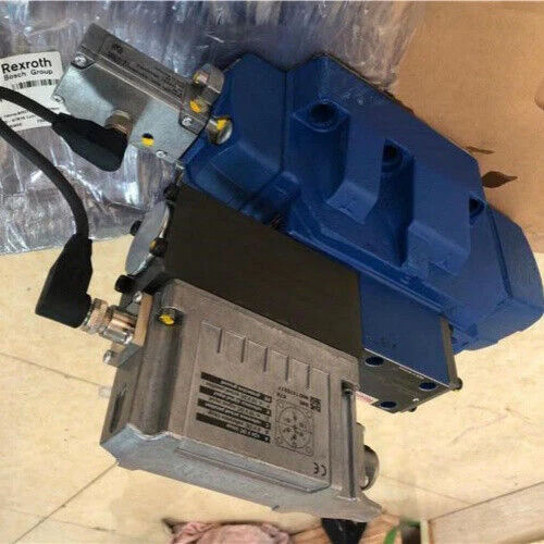 Rexroth Proportional valve 4WRLE25V370M-42/MXY/24A1 R901401731 FedEx or DHL/ UPS - Image 1 of 1