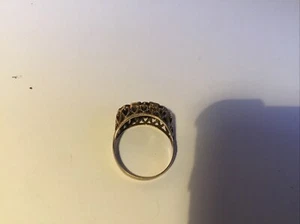 Beautiful 9ct Gold Ring With Hearts Front & Back 3 Grams & 3 Dark Stones - Picture 1 of 6