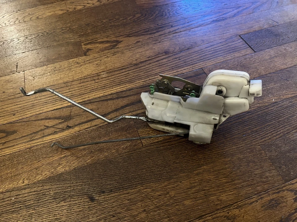 Actuador de cerradura de puerta trasera lado del conductor genuino Mitsubishi Lancer Evo 4-6 O/S/R Foto 1 de 1