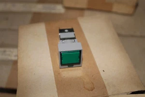 20 uds RDA CNC pulsador 21120200-0207 ELN 15773210 con LED TSG20 - Imagen 1 de 1