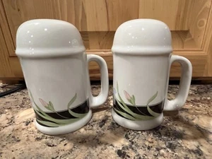 Fairfield Vanessa Pattern Salt & Pepper Set~~~Perfect - Picture 1 of 3